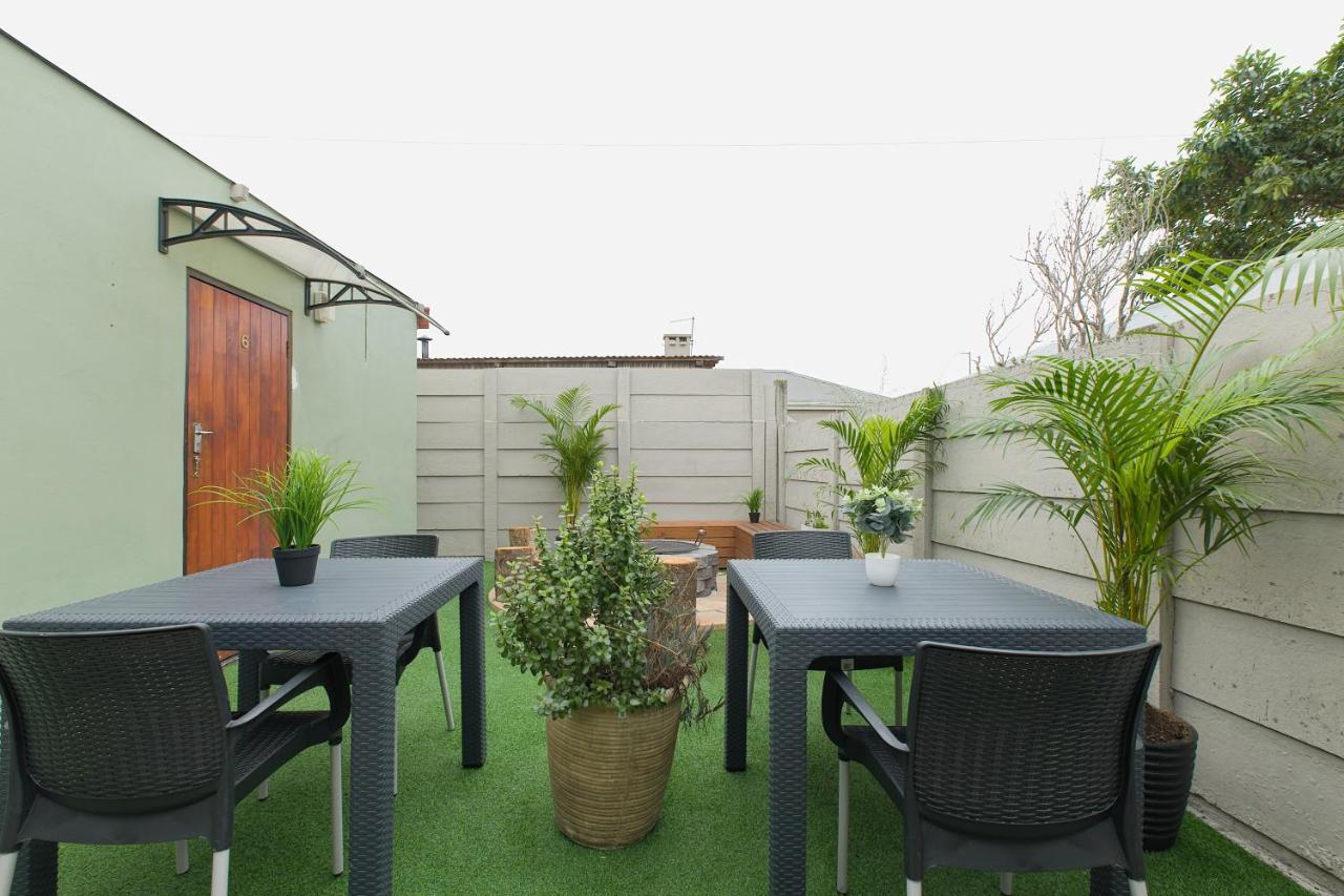 Peace Love And Joy Self Catering Units Port Elizabeth Exterior photo